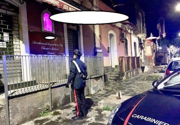 Catania, negozio aperto con dipendenti al lavoro: tre denunciati