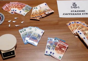 Zafferana, pusher ricevevano i clienti a domicilio: due denunciati