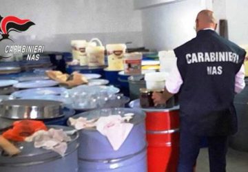 Zafferana, Carabinieri Nas sequestrato in un deposito di alimenti miele sospetto