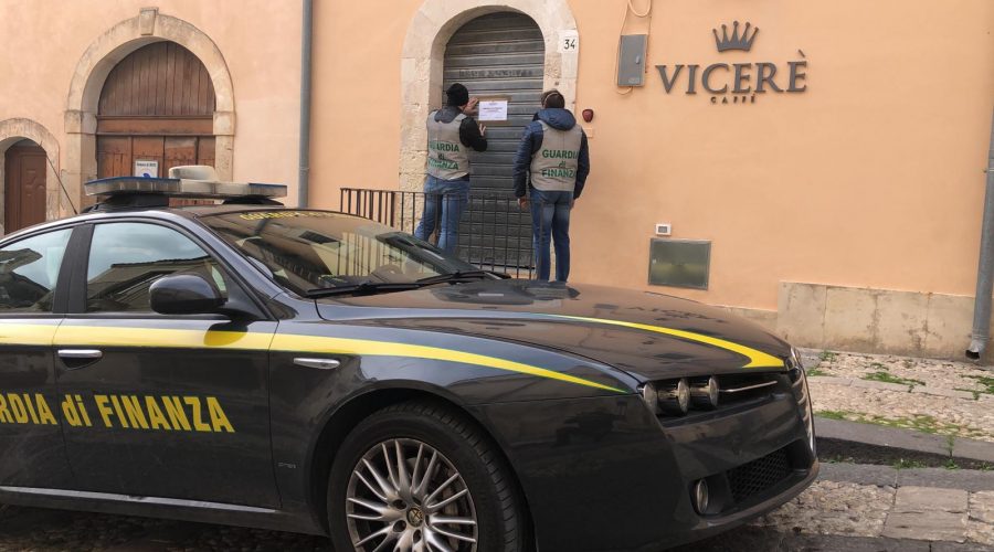 Mafia, sequestrato dalla Gdf di Catania  il bar “I Vicerè” nel centro di Noto