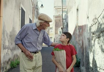 Al cinema "Lo scoglio del leone", film girato a Santa Maria la Scala VIDEO