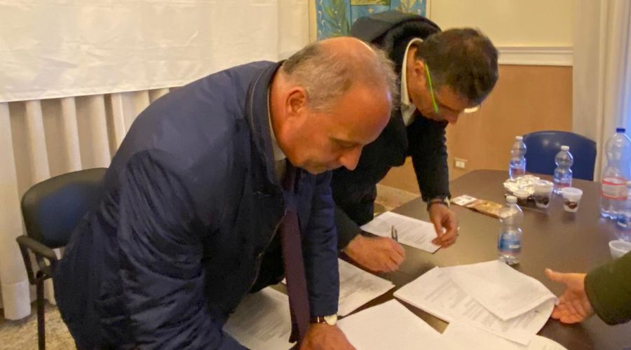 Outlet a Calatabiano: prorogata l’autorizzazione commerciale. Intelisano: “adesso non ci sono più scuse”