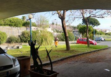 Ospedale di Giarre, riqualificata area perimetrale. Collocati al Pte dissuasori amovibili