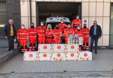 Giarre, Ambulanze Turrisi-Le Mura donano 200 uova pasquali ai bimbi indigenti