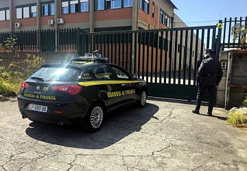Gravi reati ambientali: sequestro preventivo dei locali della Cartograf S.r.l. a Misterbianco
