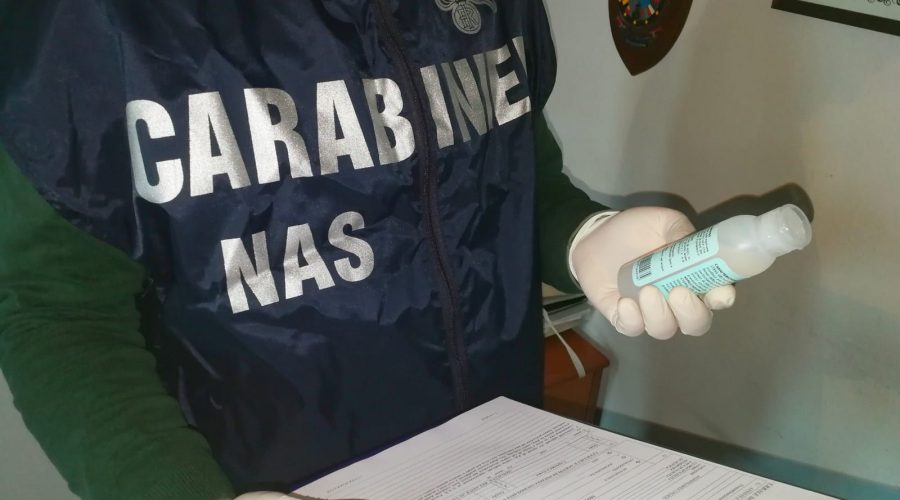I carabinieri del Nas sequestrano nel Catanese gel igienizzante non conforme
