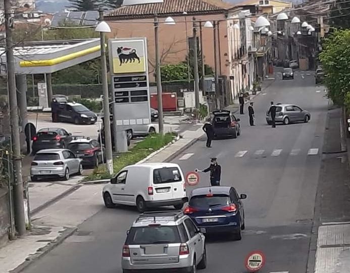 Giarre, controlli a tappeto lungo il viale Sturzo. 150 veicoli fermati, 22 sanzionati