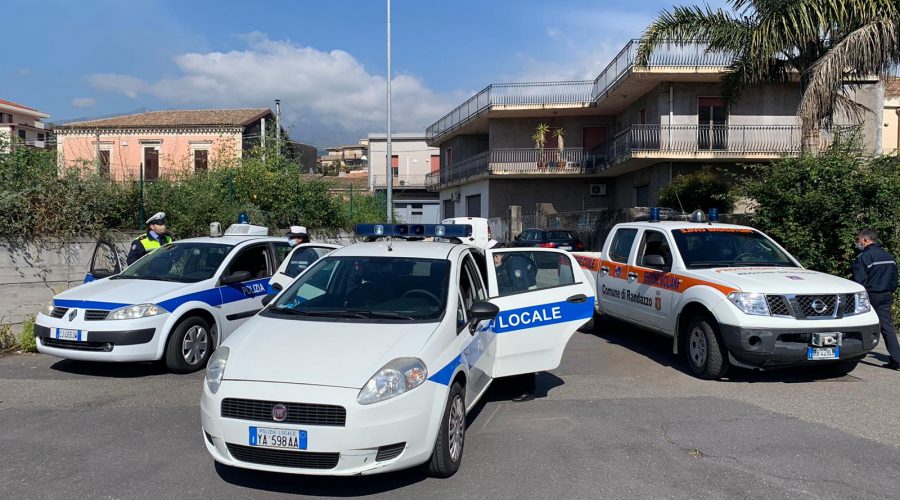 Coronavirus: Protezione civile ed Esercito a Giarre, consegnano oltre 130 mila mascherine