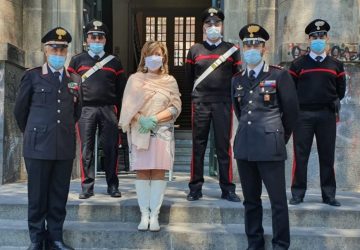 Collaborazione tra carabinieri e scuola: consegna dei tablet agli studenti del De Felice &ndash; Olivetti