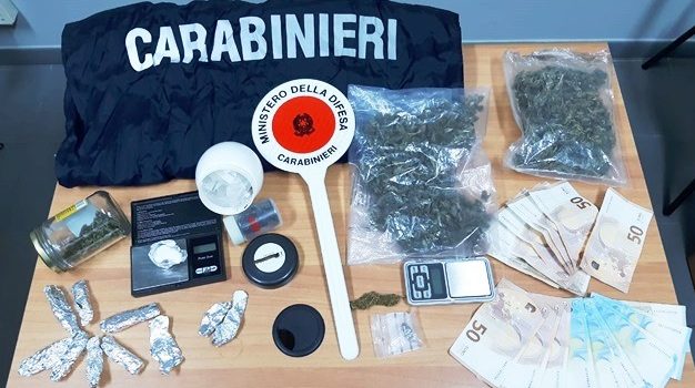 Randazzo, preparavano una Pasquetta stupefacente: cinque arresti FOTO