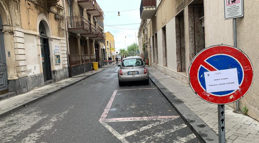 Riposto, chiuso al traffico tratto di via Cavour per scongiurare assembramenti