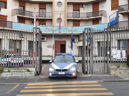 Tenta la “truffa dello specchietto”: arrestato 24enne