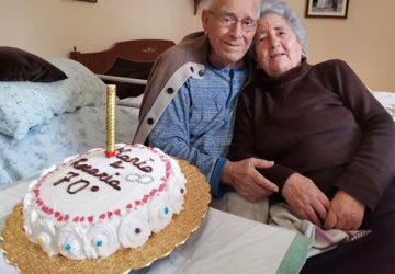 Nozze di titanio a Giarre: coppia festeggia 70 anni di matrimonio