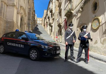 Caltagirone, il Covid favorisce i ladri che svaligiano la casa dei futuri sposi