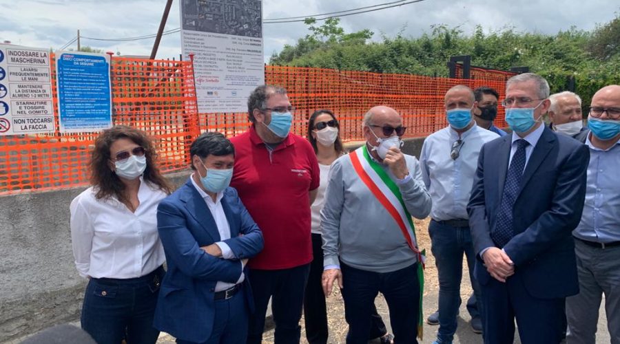 Riposto, al via i cantieri negli alloggi popolari di Quartirello. Visita dell’assessore regionale Marco Falcone