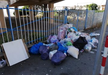 Stagione estiva alle porte: disordine e rifiuti sul litorale mascalese