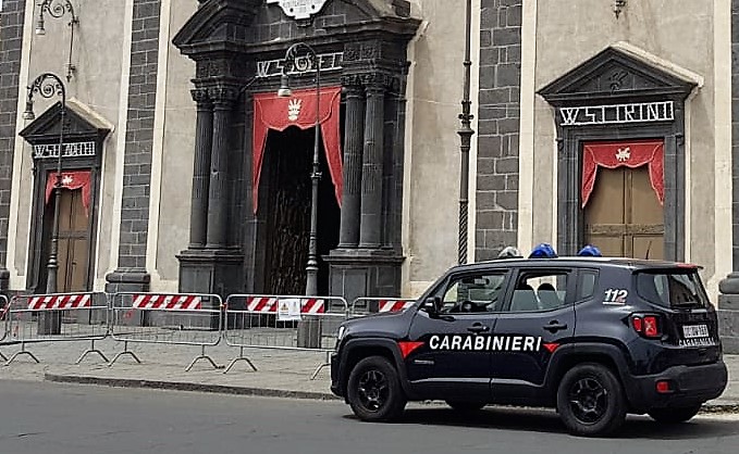 Trecastagni, festeggiamento autonomo rischia di finire in tragedia: due denunce