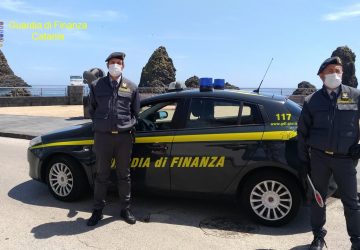 Chiuso per cinque giorni chiosco di Aci Trezza