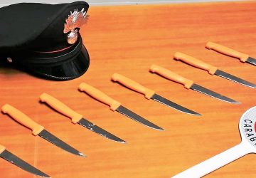 Ubriaco tenta di strangolare la compagna: arrestato