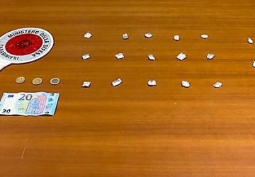 Scordia, nascondeva la cocaina nell&rsquo;avvolgibile: arrestato