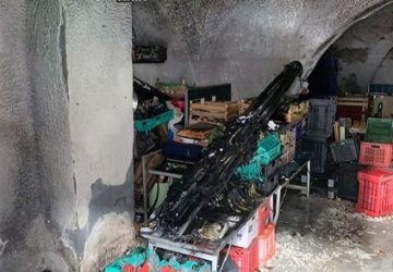 Catania, litiga con i soci e d&agrave; fuoco al posto della frutta &ldquo;a fera &lsquo;o Luni&rdquo;