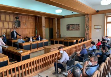 Fase 2 a Giarre, tributi e sgravi: il sindaco incontra i ristoratori VIDEO