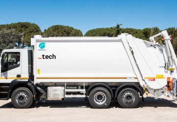 Riposto, disservizi raccolta rifiuti. Sindaco Caragliano ai commissari: "Troppe assenze tra i dipendenti"