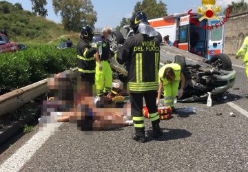A18, pauroso incidente nei pressi di Calatabiano: 5 feriti lievi