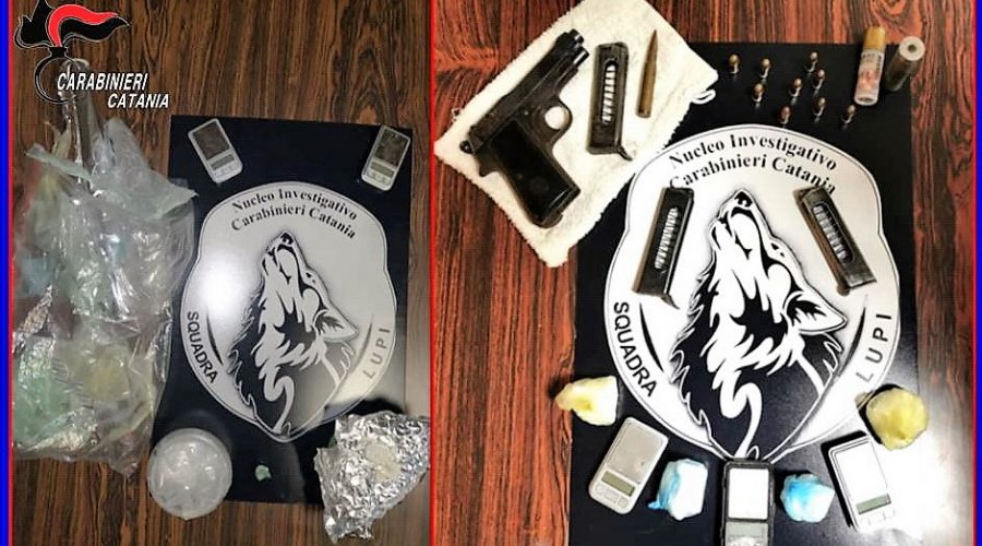 Catania, Cc sequestrano droga e armi a “San Cristoforo” e “Zia Lisa”: un arresto