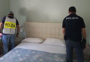 Catania, sequestrata struttura turistica "favorevole" alla prostituzione: tre denunce