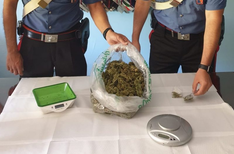 Giardini Naxos, beccato con circa 400 grammi di marjuana: arrestato 38enne