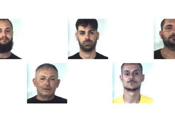 Scoperto traffico di auto rubate: 5 le persone arrestate