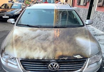 Biancavilla, da fuoco all'auto della ex: denunciato 20enne di Adrano