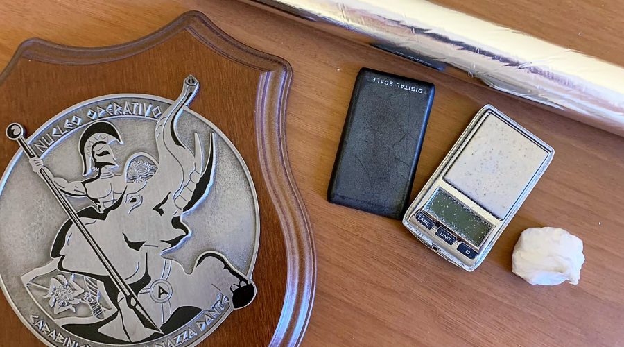 Catania, scovato spacciatore 72enne a San Cristoforo