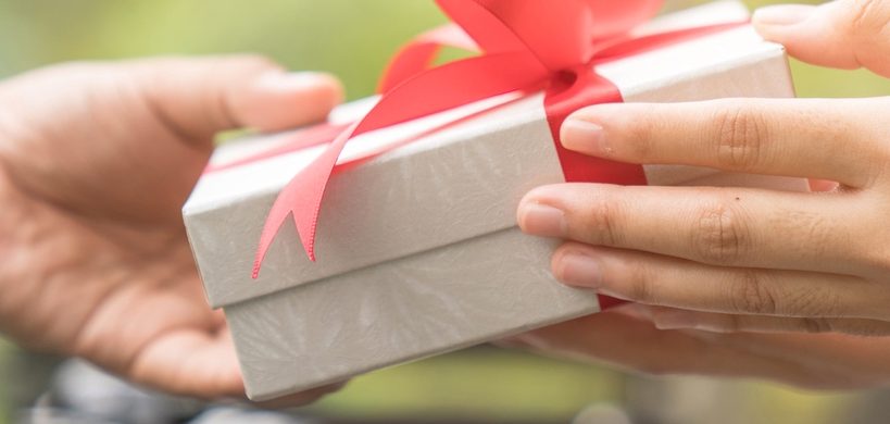 Cosa regalare alla mamma. Le idee regalo più originali per ogni occasione