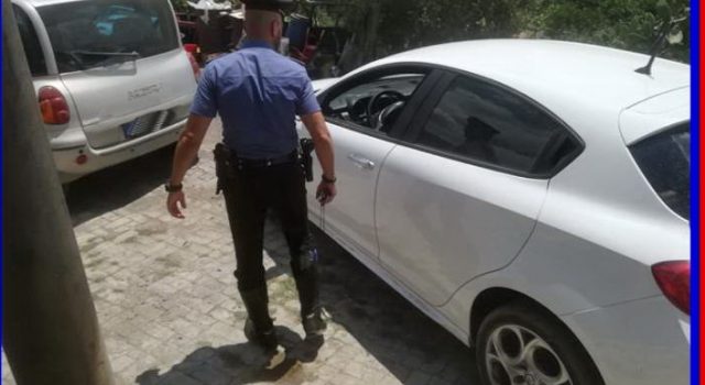 Scoperto traffico di auto rubate: 5 le persone arrestate