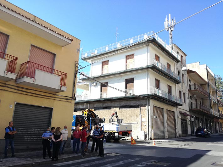 Giarre, proteste contro il potenziamento dell’antenna di telefonia