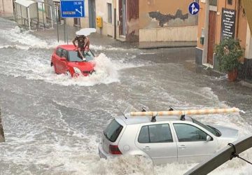 Tromba d'aria e acqua a Scordia e Ramacca, scoperchiato il tetto di una casa di riposo