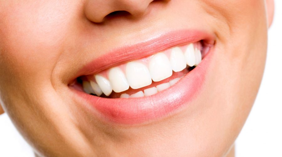 Spazzolino elettrico: un valido aiuto per evitare i problemi gengivali