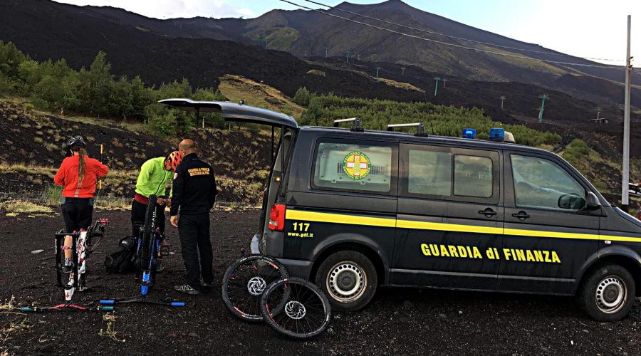 Brutta avventura per due ciclisti sulle zone sommitali dell’Etna