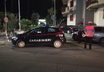 Ferragosto sicuro sulla costa jonica: controlli a tappeto dei carabinieri. Meno tende e gazebo in spiaggia