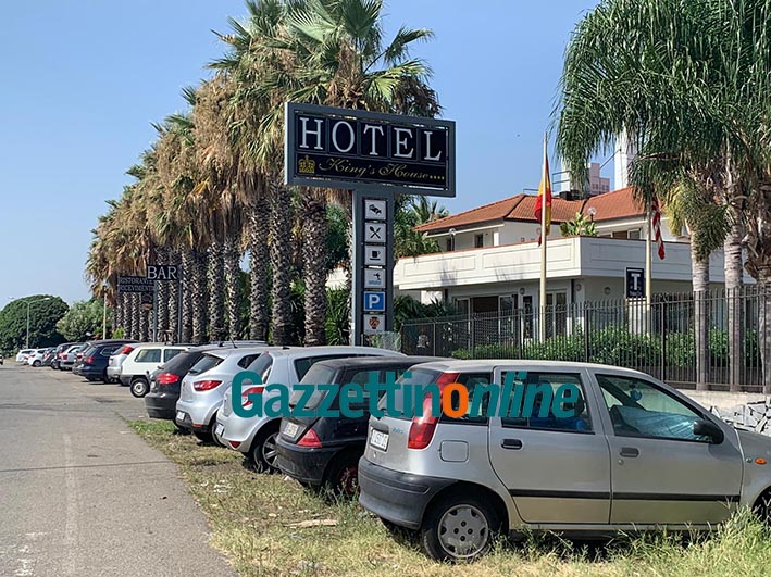 Covid hotel di Fondachello: sono 11 i turisti in quarantena. Il titolare, Zappalà: “ingiustificato allarmismo”