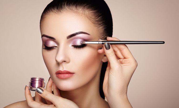 Make up estate 2020: le tendenze per occhi, viso e labbra