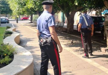 Sant&rsquo;Agata Li Battiati, ruba il borsello ad un operaio al lavoro: denunciato