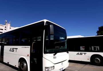 Esordio dei bus dell'Ast nel Giarrese. Stamane alle 6 la prima partenza da Riposto
