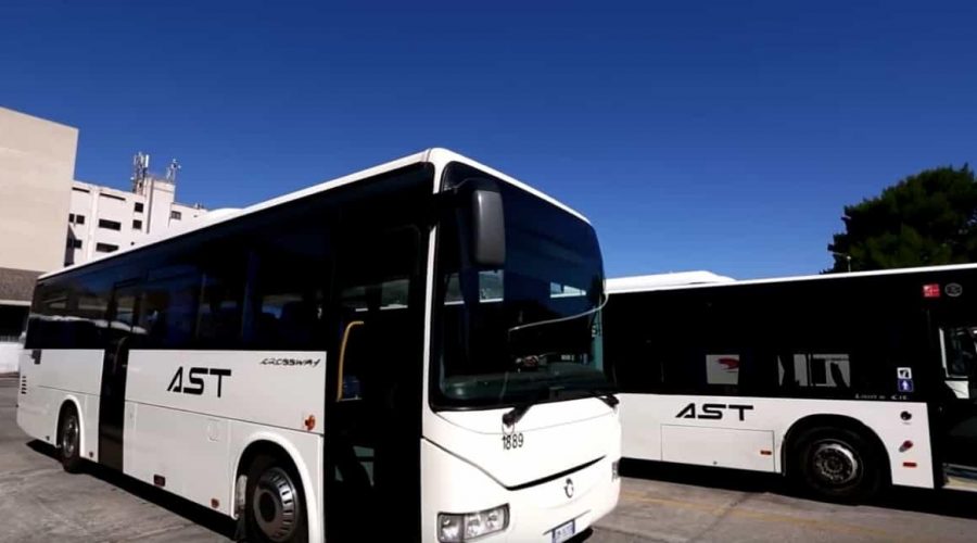 Esordio dei bus dell’Ast nel Giarrese. Stamane alle 6 la prima partenza da Riposto
