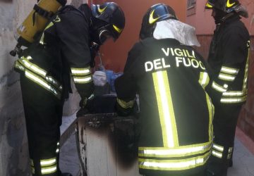 Patern&ograve;, a causa di una lavatrice difettosa divampa incendio in un appartamento