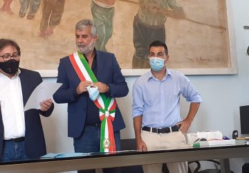 Aci Castello, cambio in giunta: Andrea Nociforo subentra a Melina Fragal&agrave;