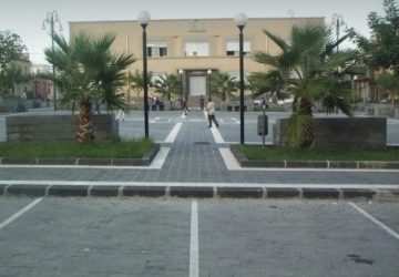 Mascali, nuova ordinanza sindacale: chiuse le scuole fino al 29 gennaio. Pioggia di critiche