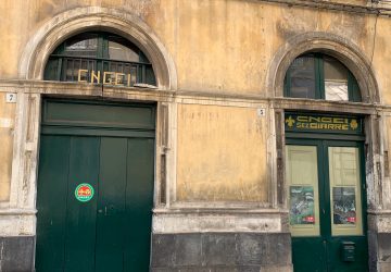 Giarre, rapina nella sede scout Cngei di via Meli: due ragazze minacciate con la pistola consegnano le borse